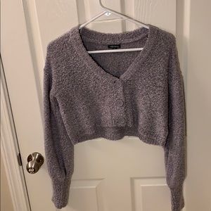 Cropped grey sweater